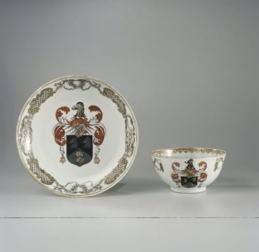 Cup and saucer with the arms of the Saunders family