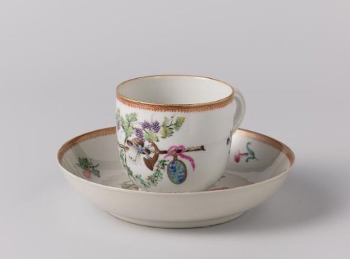 Cup with handle with the arms of the Visvliet and Sluymer families