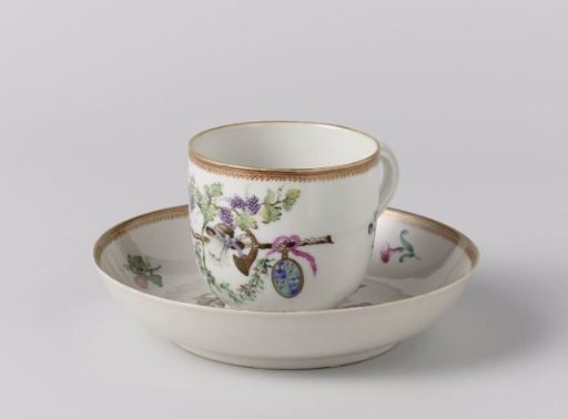 Cup with handle and saucer with the arms of the Visvliet and Sluymer families