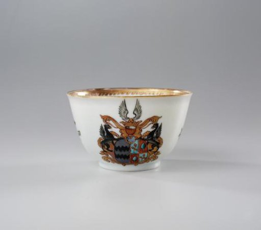 Bell-shaped cup with the arms of the Van Reede van Oudtshoorn and Boesses family
