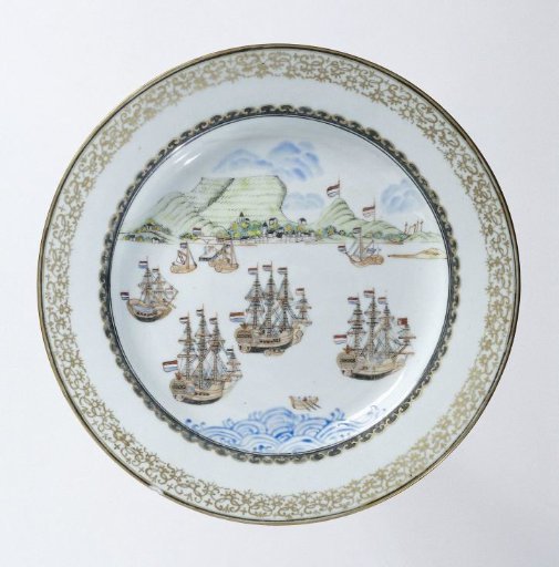 Plate with Dutch ships anchored at the Table Bay
