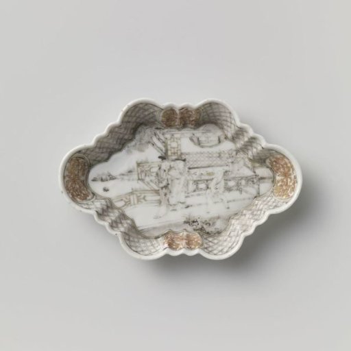 Spoon tray with three figures in a landscape in front of a pavilion