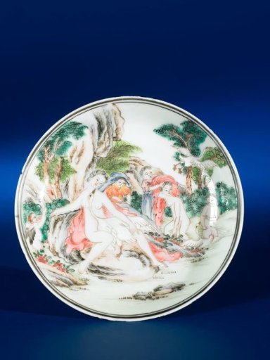Saucer with an image of Leda and the Swan