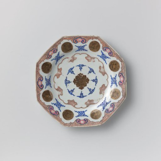 Octagonal plate with roundels, cloud motifs and diaper-patterns