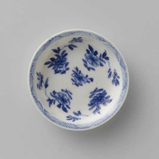 Saucer with flower sprays