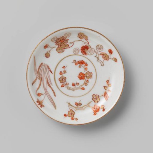Saucer with different flower sprays