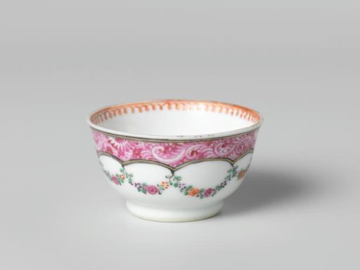 Bell-shaped cup with a flower group and garlands