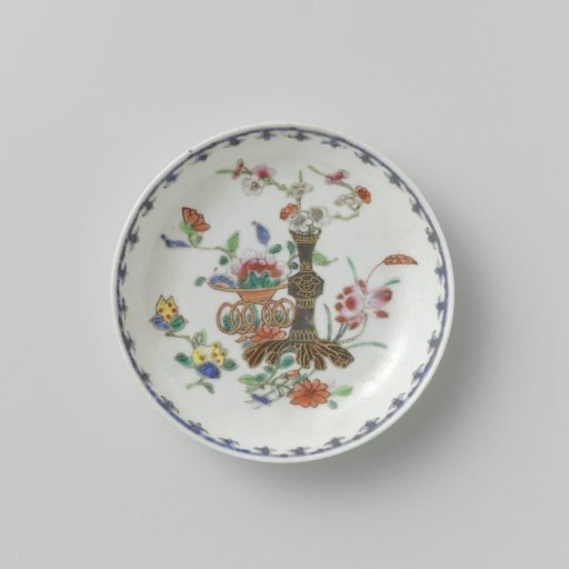 Saucer with flowerbasket and vase