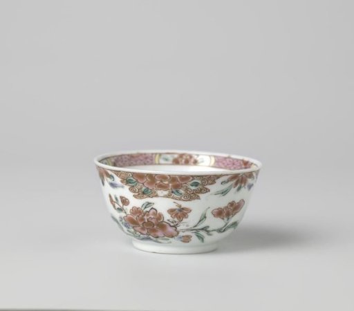 Bell-shaped cup with peony sprays and diaper pattern