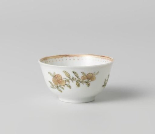 Bell-shaped cup with three flower sprays