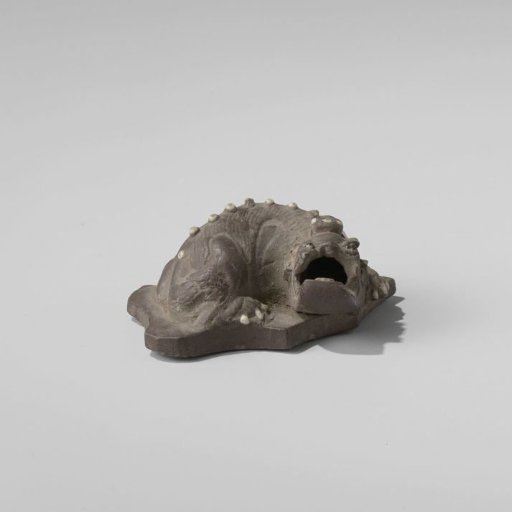 Figure of a reclining shishi