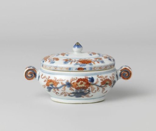 Tureen with flower sprays and two vertical scroll handles
