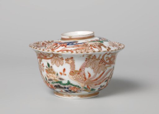 Covered bowl with hoop-birds, flowering plants and floral scrolls
