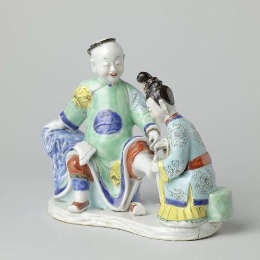 Figure of a Chinese couple
