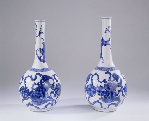 Bottle vase with three shishi and a dragon
