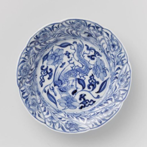 Saucer with feng huang between flower sprays