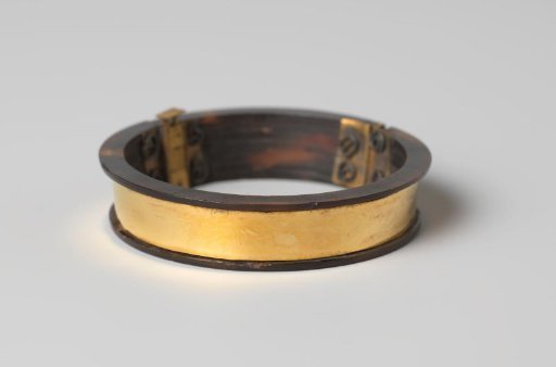 Pair of bracelets (churi)