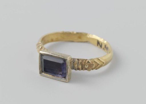 Finger ring