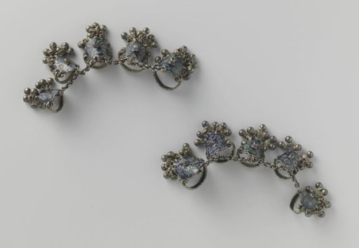 Toe ornaments
