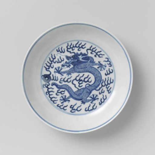 Saucer-dish with pearl chasing dragons