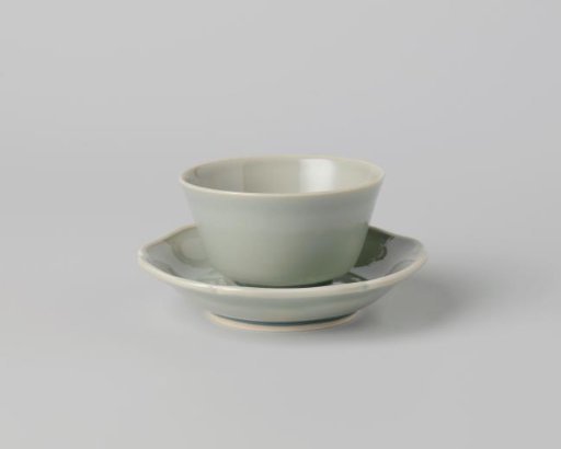 Bell-shaped cup with the moon in relief