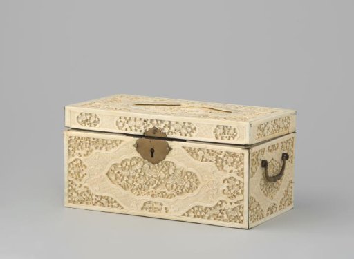 Tea chest
