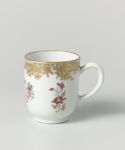 Cup with handle from the 'Swellengrebel service' with a double crowned monogram and a border with floral scrolls