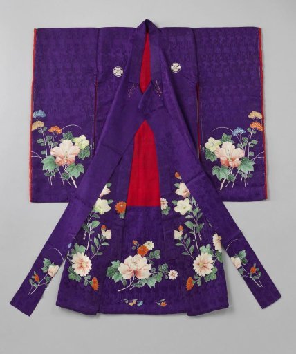 Girls' Miyamairi Kimono with Blooming Autumn Plants