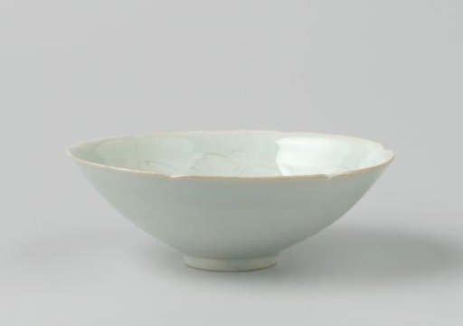 Bowl with carved peonies