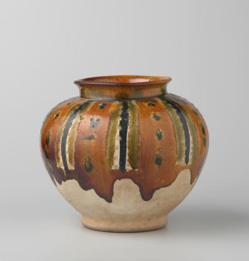 Pot with sancai Glaze
