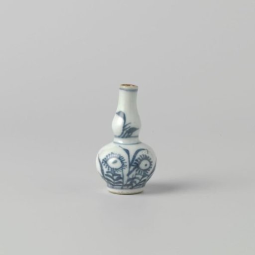 Miniature double gourd-shaped vase with flower sprays