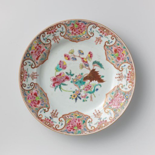Dish with flower sprays, floral scrolls and ruyi motif