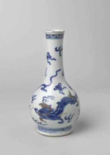 Pear-shaped bottle vase with dragons, precious objects and auspicious symbols
