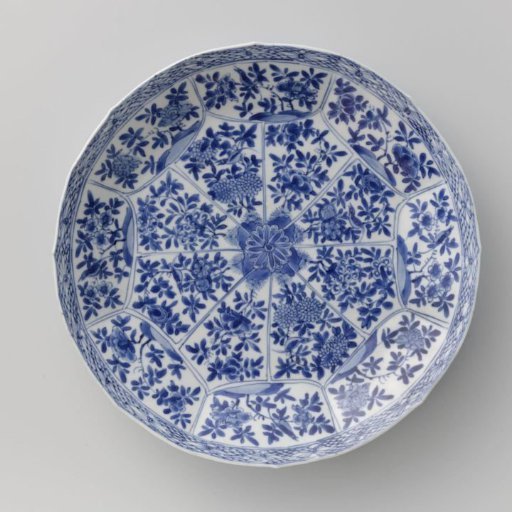 Saucer-dish with panel decoration with flower sprays and birds
