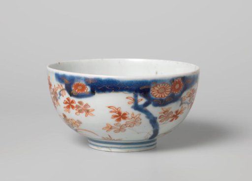 Bowl with trees and flowering plants