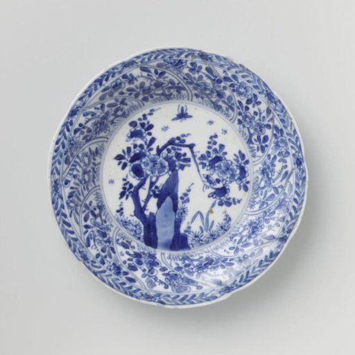 Saucer with twisted panels and flower sprays