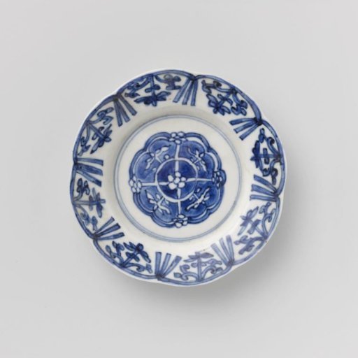 Saucer with stylised flowers and precious objects