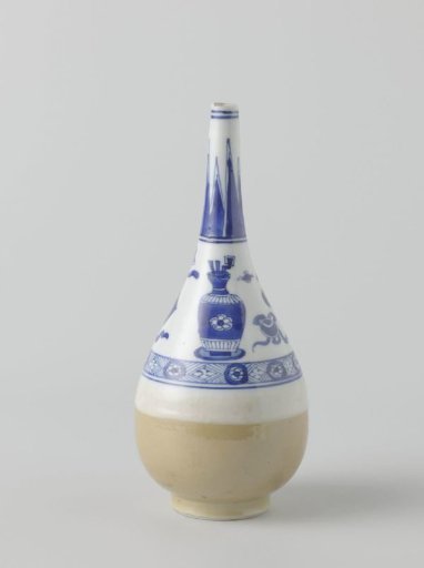 Bottle vase with light brown and precious object and antiquities