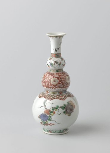Triple-gourd vase with flower sprays and insects