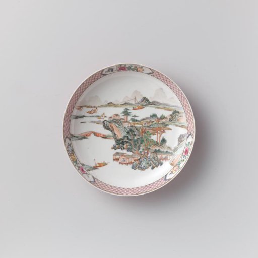 Saucer-dish with a water landscape with mountains, trees and boats