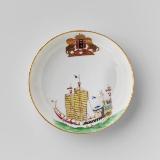 Saucer with a Chinese junk and the arms of Amsterdam
