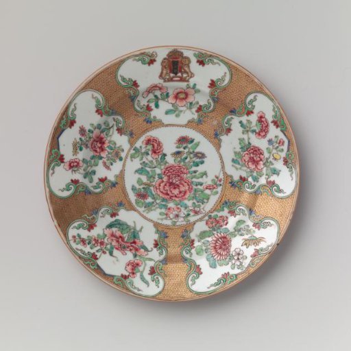 Pair of plates with the coat of arms of Amsterdam