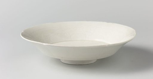 Saucer-dish with incised floral scrolls