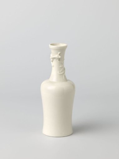 Vase with a small dragon