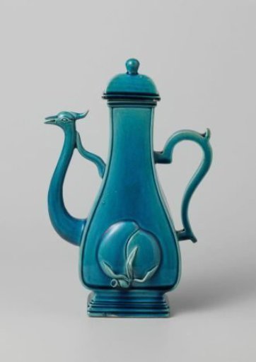 Pear-shaped wine ewer with peach and spout ending in a bird's head
