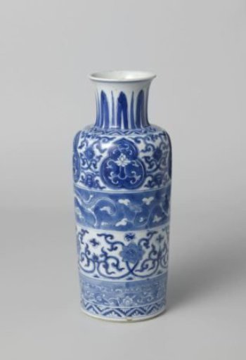 Vase (wheel-shaped) with dragons and lotus and flower scrolls