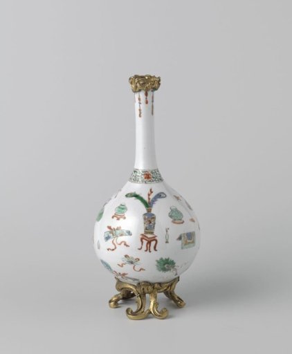 Bottle vase with antiquities, precious object and auspicious objects