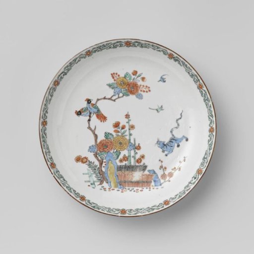 Saucer-dish with a tiger and two birds on a branch