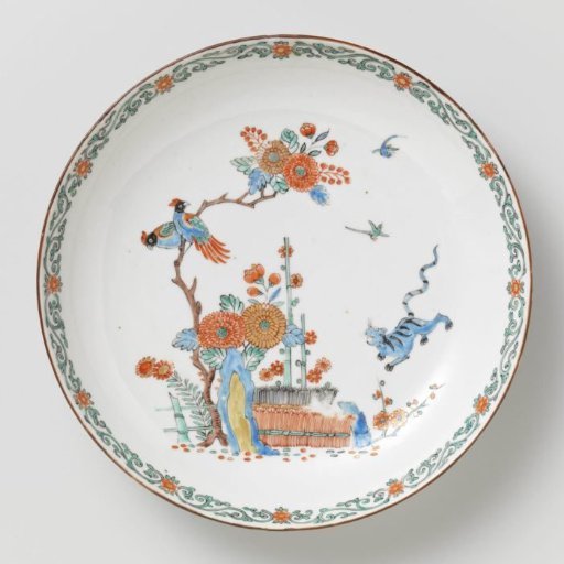 Saucer-dish with a tiger and two birds on a branch