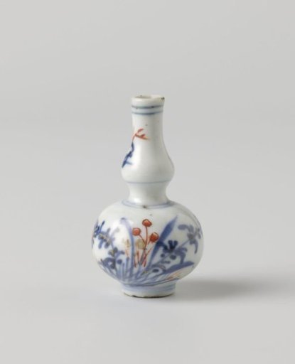 Miniature double-gourd bottle vase with flower sprays